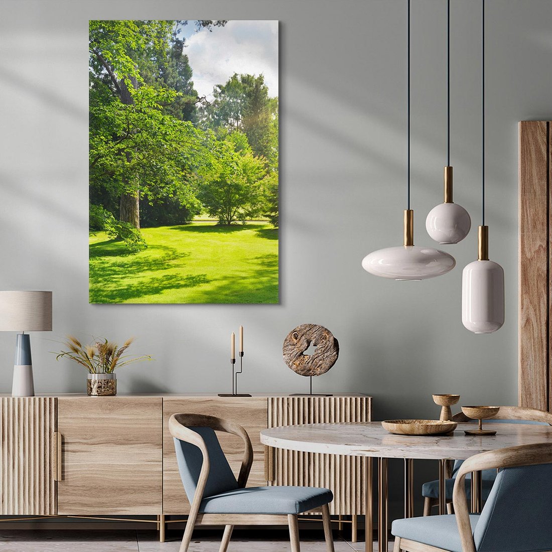 Obraz na płótnie 50x70 - Ogród: urok drzew i roślinności - ogród, drzewa