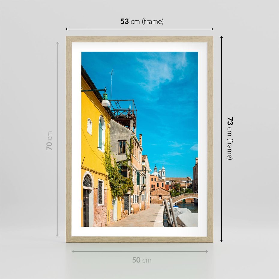 Plakat w ramie 50x70 - Przechadzka w Sercu Miasta - uliczka, perspektywa - rama drewno