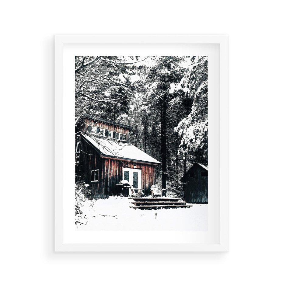 Plakat w ramie 40x50 - Zimowy Urok Drewnianego Domku - zima, drewniany domek - rama biała