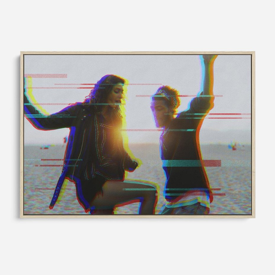 Obraz w ramie 70x50 - Taniec tęsknot - zdjęcie w stylu retro, dodane kolorowe akcenty - rama drewno