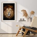 Plakat w ramie 50x70 - Król zwierząt w majestatycznym stylu - lew, król - rama drewno