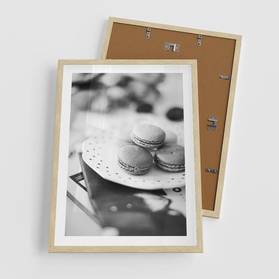 Plakat w ramie 50x70 - Makaroniki w Szarości - czarno biała fotografia, plakat - rama drewno