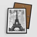 Plakat w ramie 50x70 - Nocna panorama Paryża z wieżą Eiffla - Eiffla, Paryż - rama czarna