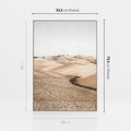 Obraz w ramie 50x70 - Refleksyjny taniec myśli - pustynny krajobraz, odcienie sepii - rama biała