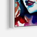 Obraz w ramie 50x70 - Abstrakcyjna ekstaza barw - abstrakcyjny portret kobiety, szkic czarną kreską - rama biała