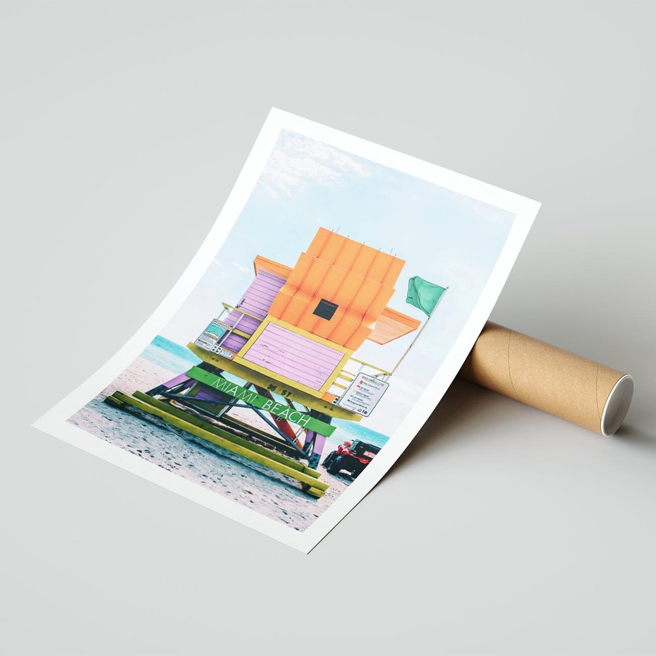 Plakat bez ramy 40x50 - Plaża Miami w Słoneczny Dzień - domek ratownika, kolorowy