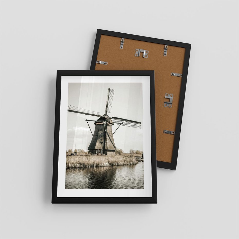 Plakat w ramie 30x40 - Holenderski Wiatrak w Sepii - holenderski wiatrak, młyn - rama czarna