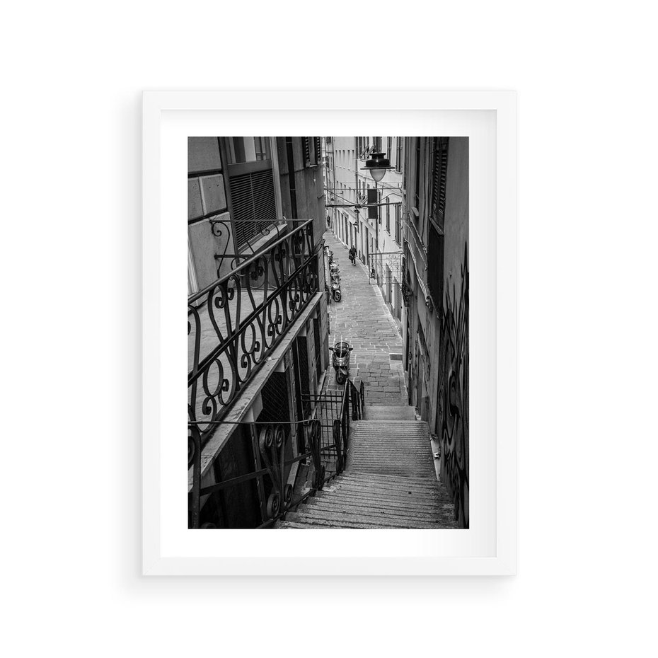 Plakat w ramie 30x40 - Magiczne spacery - uliczka, perspektywa - rama biała