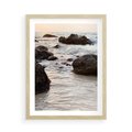 Plakat w ramie 50x70 - Dramatyczna Sceneria: Morze i Skały nad Brzegiem - fale, morze - rama drewno