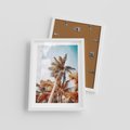 Plakat w ramie 30x40 - Plażowa Idylla z Palmami - palmy, rajska plaża - rama biała