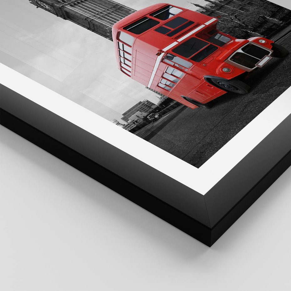 Plakat w ramie 30x40 - Autobusy w tętniącym życiem Londynie - Londyn, autobus - rama czarna