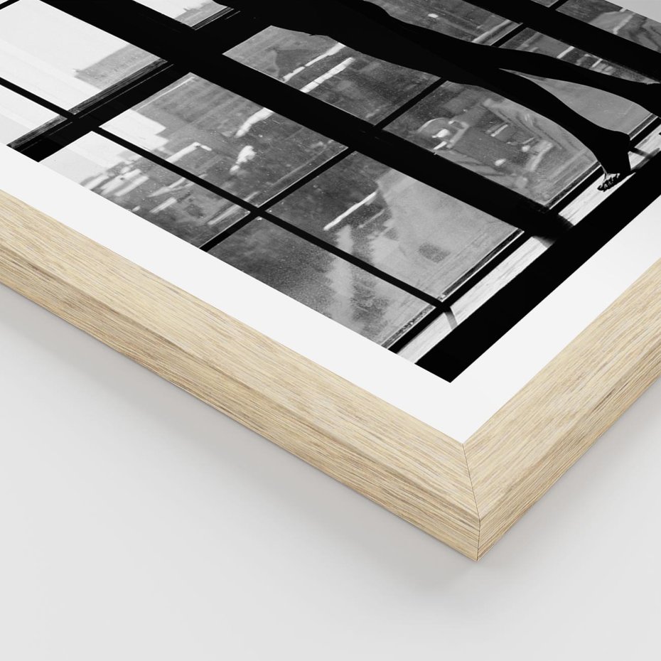 Plakat w ramie 30x40 - Piękno Kobiecej Formy - retro zdjęcie, czarno białe - rama drewno