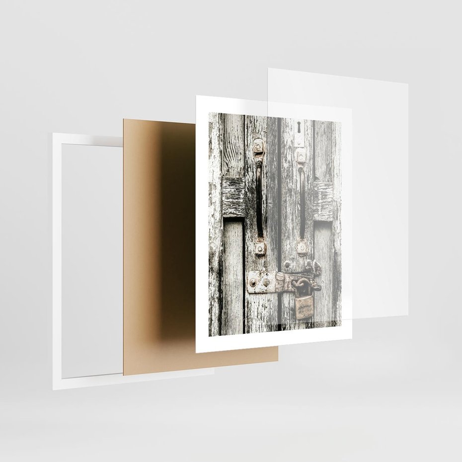 Plakat w ramie 40x50 - Retro Drzwi: Zamknięta Tajemnica - stare drzwi, kłódka - rama biała