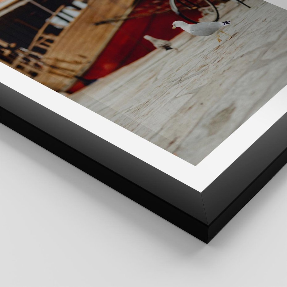 Plakat w ramie 40x50 - Przygoda na Horyzoncie - port, statek - rama czarna