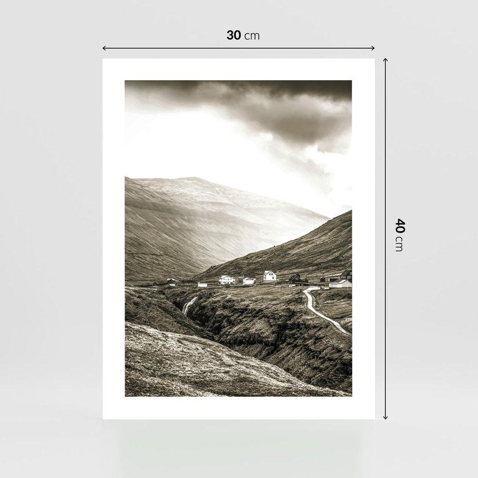 Plakat bez ramy 30x40 - Domki w Górach - czarno biała fotografia, górski pejzaż