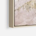 Obraz w ramie 100x70 - Piękno w Szczegółach - marmur, złoto - rama drewno