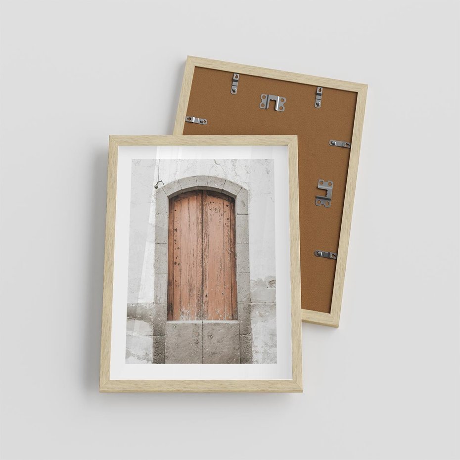 Plakat w ramie 30x40 - Śródziemnomorskie Drzwi Czasu - fotografia starych drzwi, śródziemnomorska architektura - rama drewno