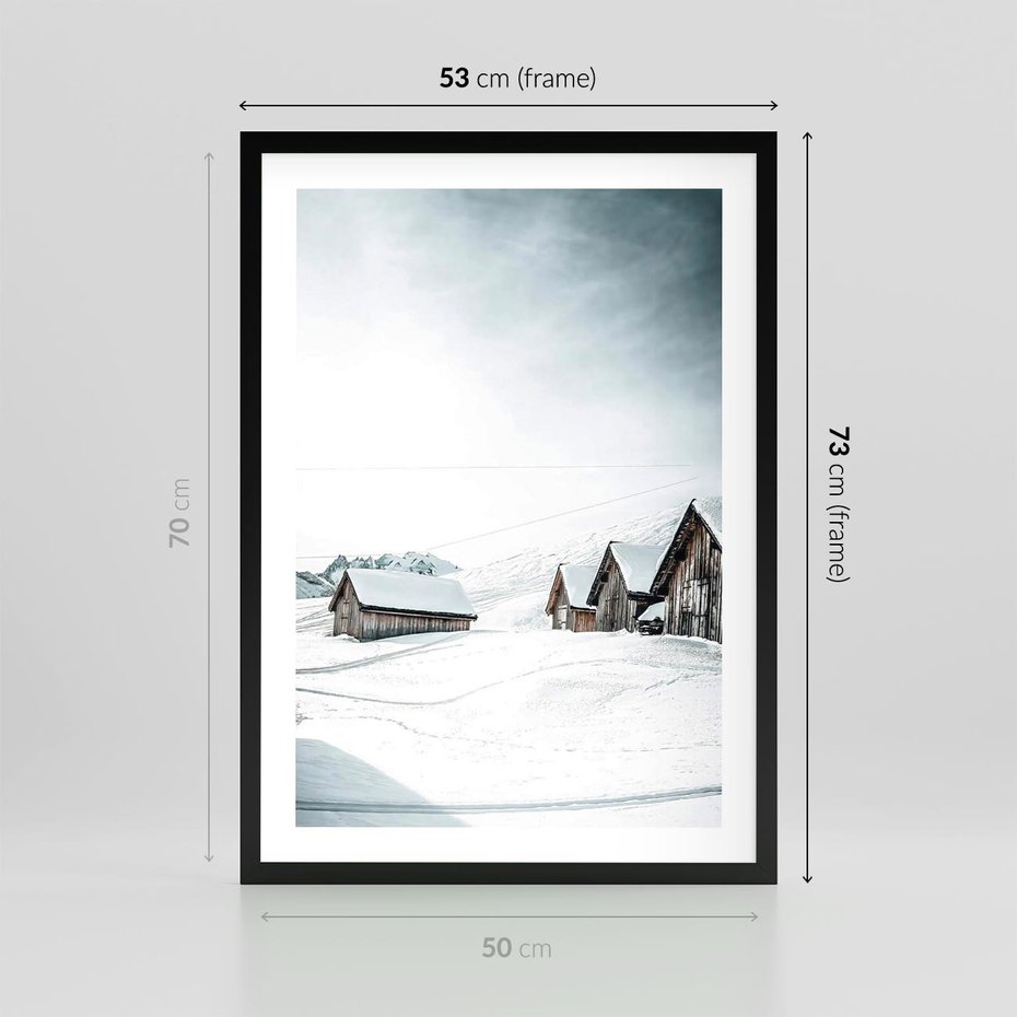 Plakat w ramie 50x70 - Zima w Domkach: Urok Śnieżnej Scenerii - domki w śnieżnym krajobrazie - rama czarna