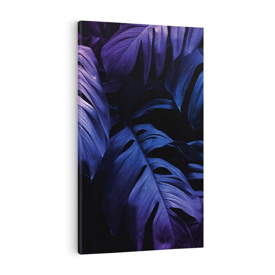 Obraz na płótnie 70x100 - Mroczna Magia Dżungli - mroczna grafika, fioletowe liście monstery na czarnym tle