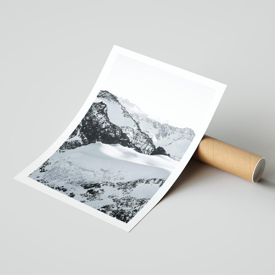 Plakat bez ramy 50x70 - Biały Zimowy Pejzaż - góry w zimie, ośnieżone wysokie szczyty