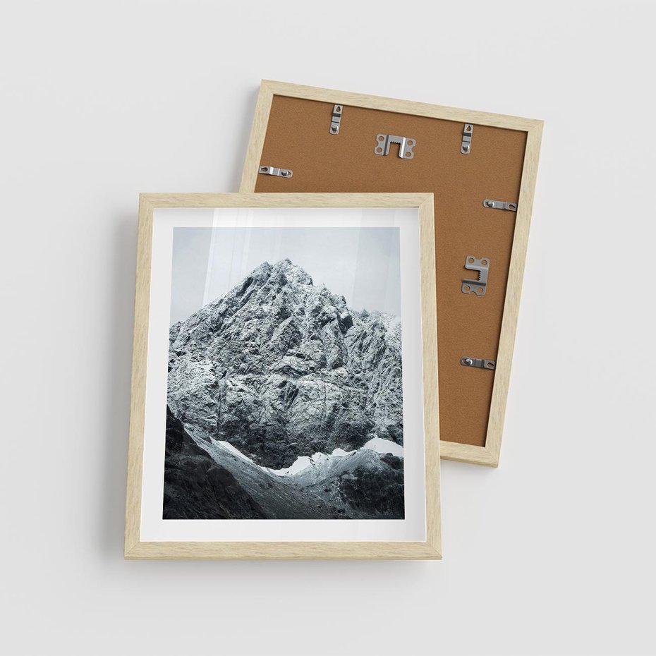 Plakat w ramie 40x50 - Surowość Gór - śnieg, zima w górach - rama drewno