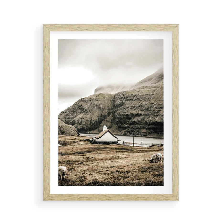 Plakat w ramie 50x70 - Kościół na Wzgórzu: Sepia Nostalgii - kościół w górach, na wzgórzu - rama drewno