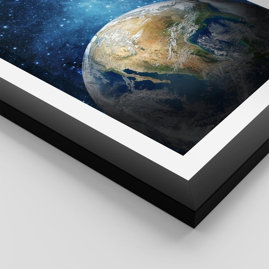 Plakat w ramie 50x70 - Kosmiczne Horyzonty - Ziemia, kosmos - rama czarna