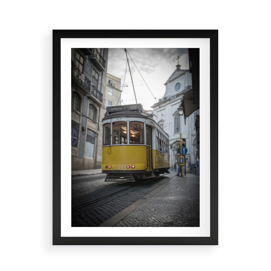 Plakat w ramie 50x70 - Urok tramwajów Lizbony - tramwaj, Lizbona - rama czarna