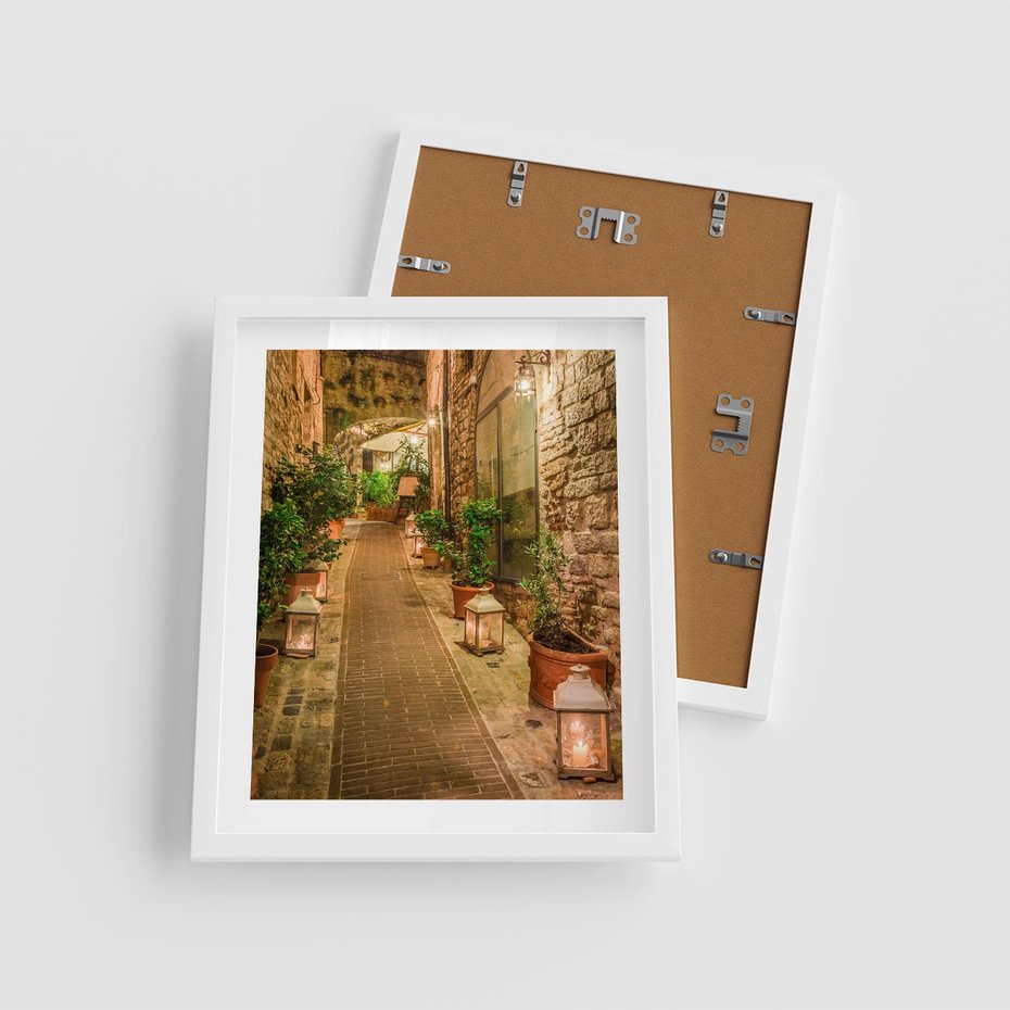 Plakat w ramie 40x50 - Perspektywa Uliczki Miejskiej - uliczka, perspektywa - rama biała