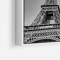 Obraz w ramie 50x50 - Zabawa w Paryżu - czarno białe zdjecie, wieża eiffla - rama biała