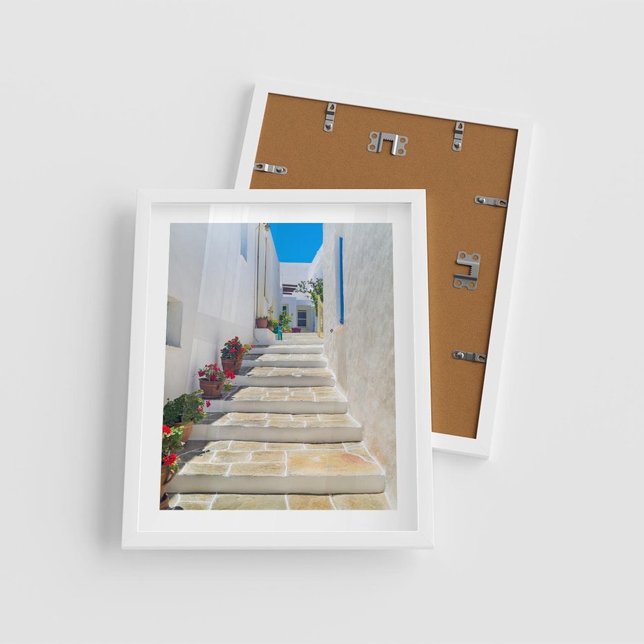 Plakat w ramie 40x50 - Urok Greckiej Uliczki - grecka, uliczka - rama biała