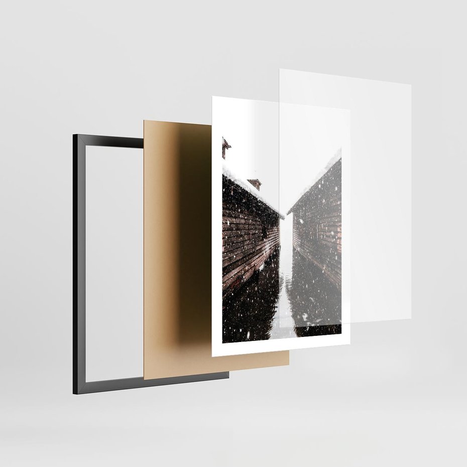 Plakat w ramie 50x70 - Spadający Śnieg - domek górski, w zimie - rama czarna