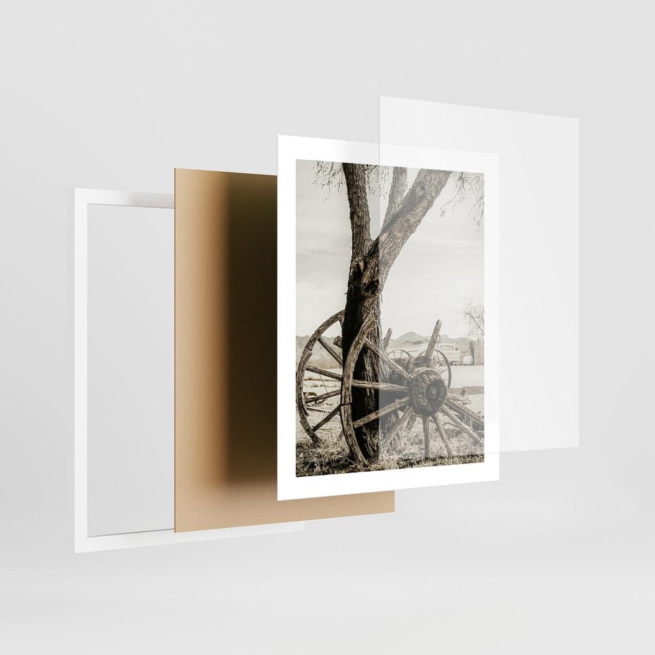 Plakat w ramie 40x50 - Rustykalna Tradycja - koło starego wozu, rustykalny styl - rama biała
