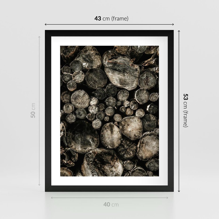 Plakat w ramie 40x50 - Stos Drewna - kłody drewna, pociete drweno - rama czarna
