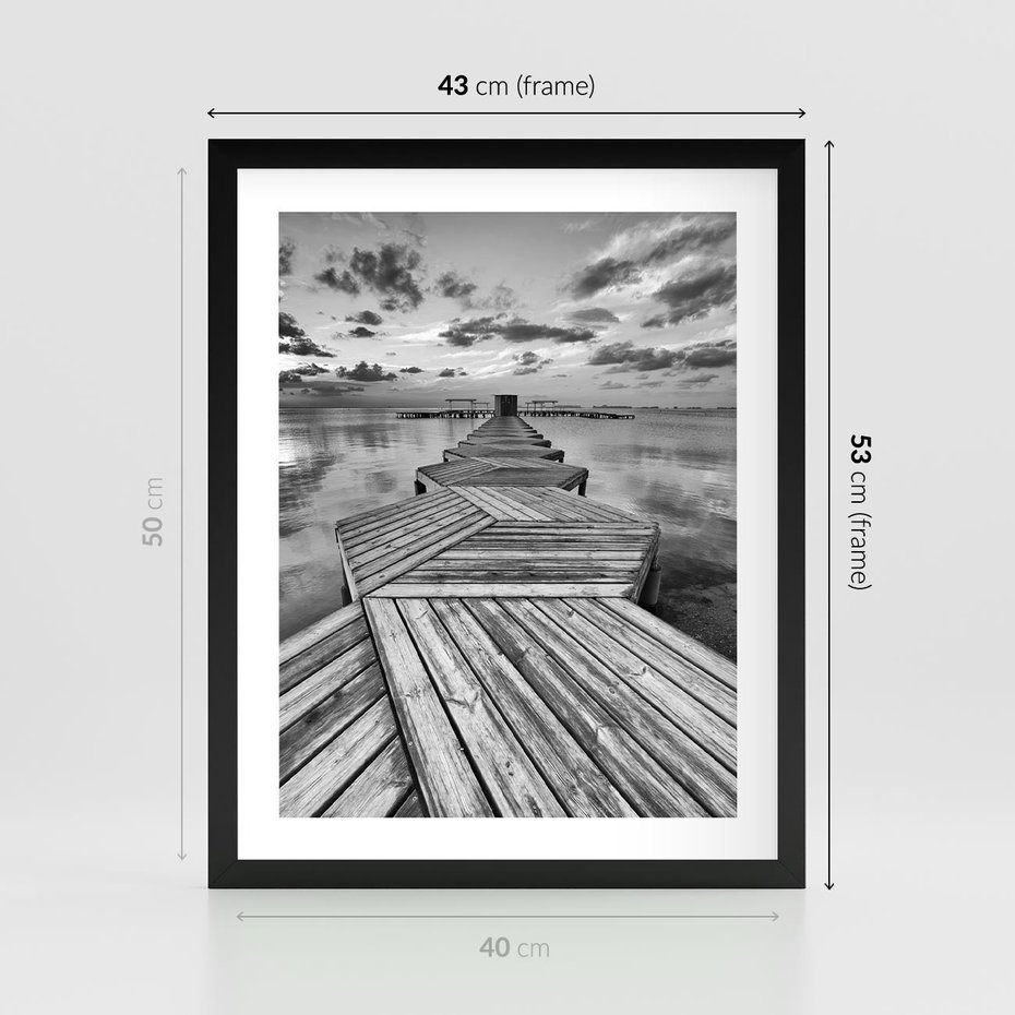Plakat w ramie 40x50 - Pomost nad Morzem - pomost, morze - rama czarna
