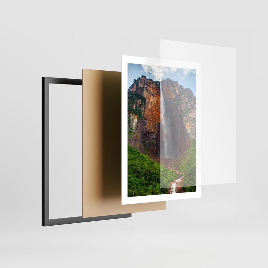 Plakat w ramie 50x70 - Górska siła wodospadów - wodospad, góra - rama czarna