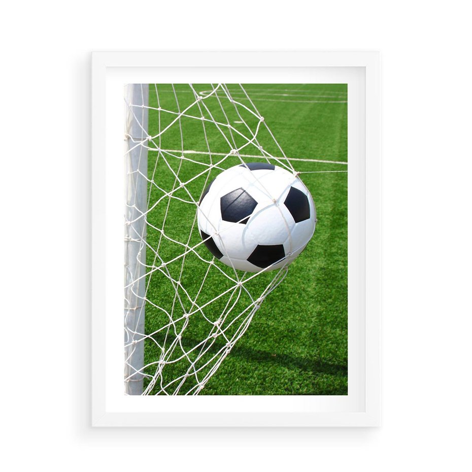 Plakat w ramie 50x70 - Namiętność Piłki i Gola - piłka nożna, gol - rama biała