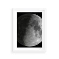 Plakat w ramie 30x40 - Kontrastowy księżyc w czerni i bieli - księżyc, czarno - rama biała