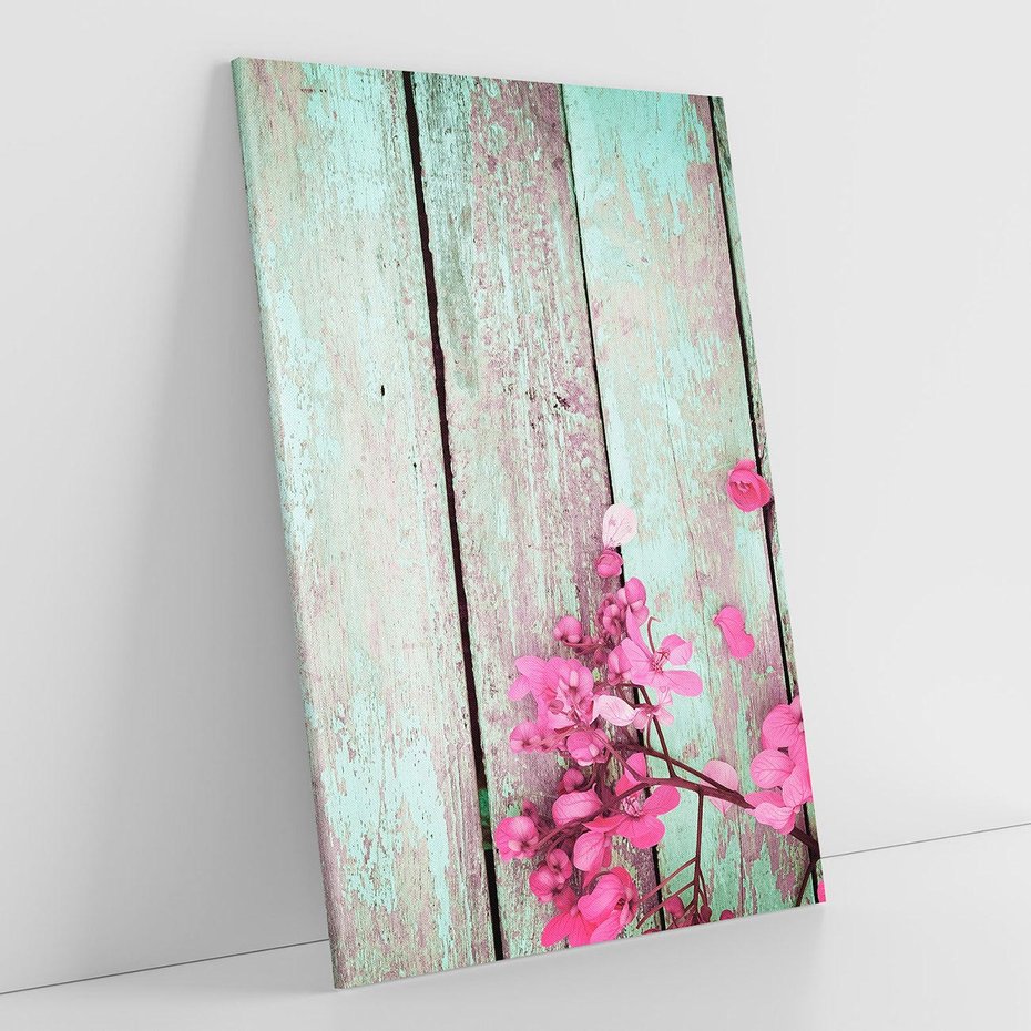 Obraz na płótnie 80x120 - Urok Dawnych Czasów - kwiaty, deski