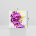 Obraz na płótnie 50x50 - Relaksujące spa w otoczeniu orchidei - spa, świece