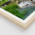 Plakat w ramie 40x50 - Ogródowy Strumyk - strumyk, ogród - rama drewno