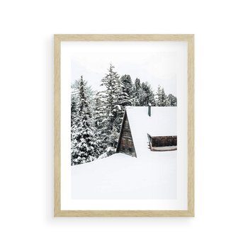 Plakat w ramie 30x40 - Zimowy Urok - śnieg, domek w górach - rama drewno