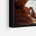 Obraz w ramie 50x50 - Magia pustynnego kanionu - pustynia, kanion - rama czarna