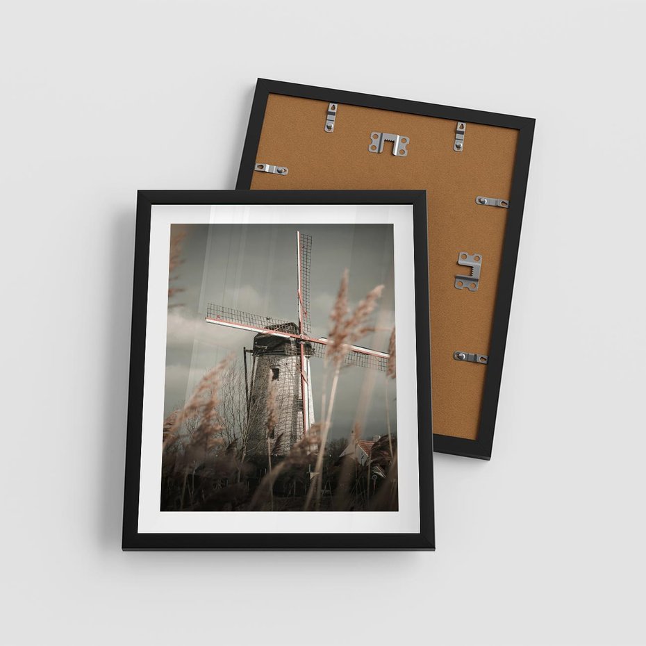 Plakat w ramie 40x50 - Wiejska Idylla: Młyn w Polu - wiatrak, młyn w polu - rama czarna