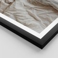 Plakat w ramie 40x50 - Spokojna Noc - biała pościel, zdjęcie do sypialni - rama czarna