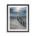Plakat w ramie 40x50 - Burzowy pomost na plaży - plaża, pomost - rama czarna