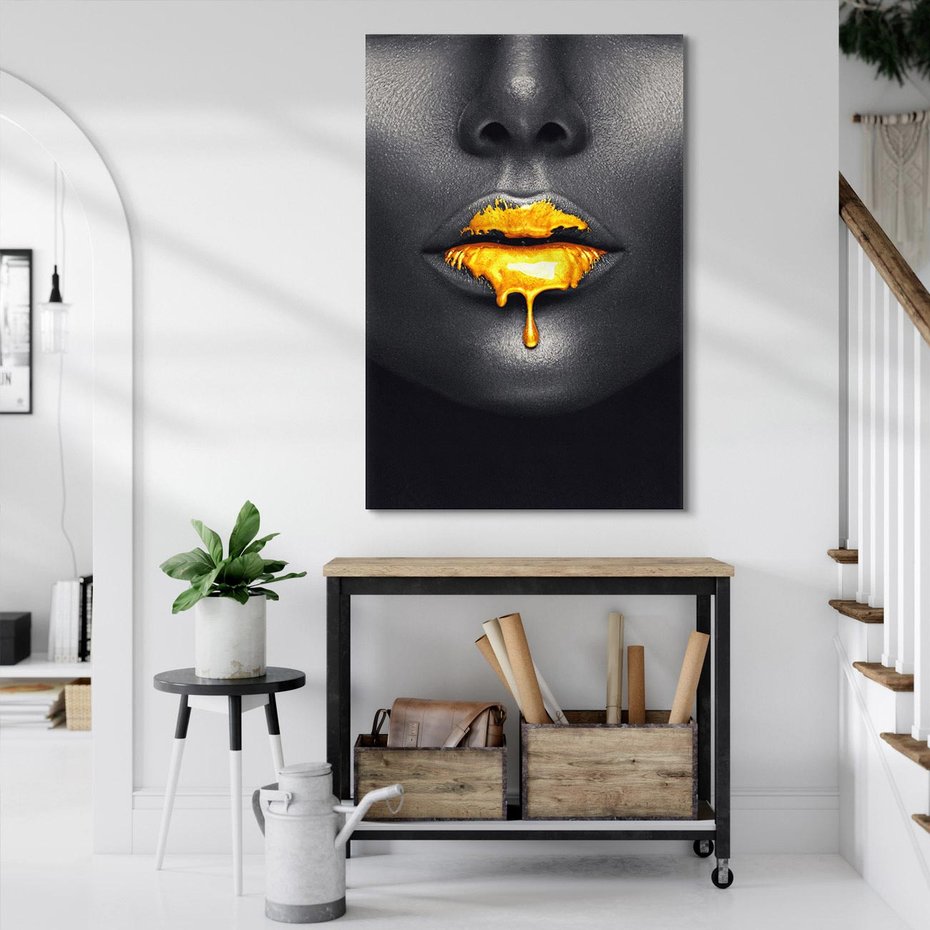 Obraz na płótnie 80x120 - Złote Usta Kobiety - złote, usta