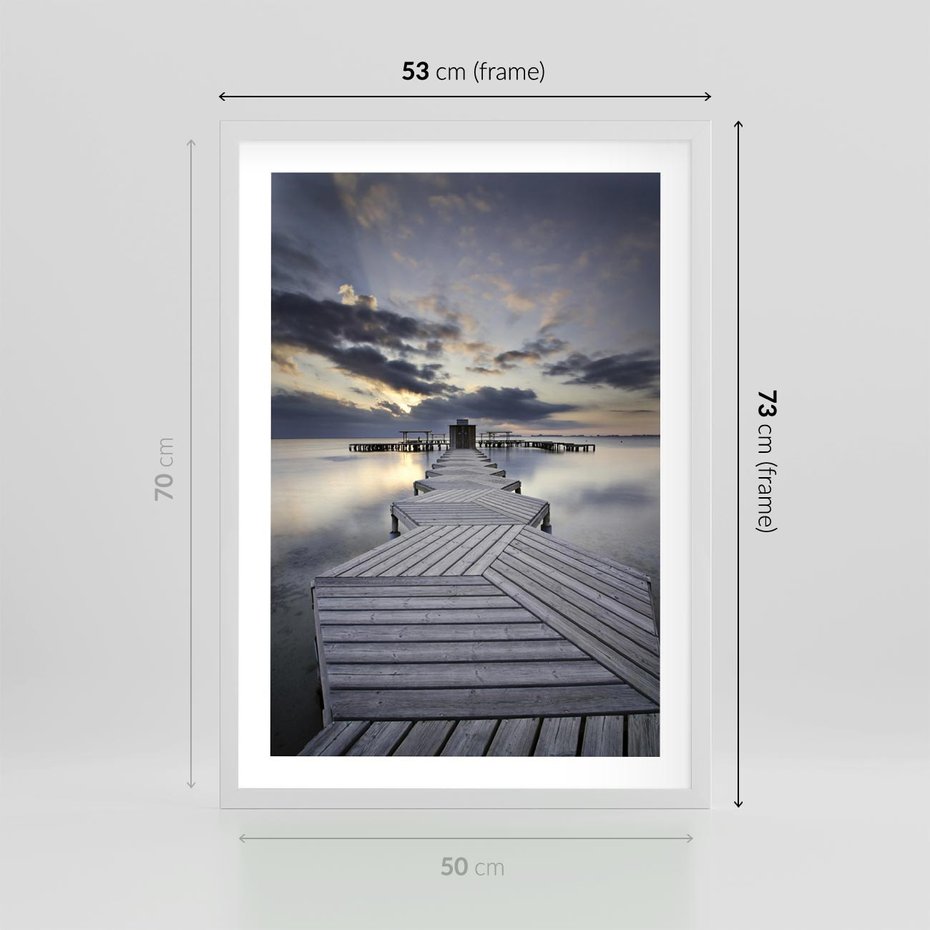 Plakat w ramie 50x70 - Spokój nad Jeziorem - pomost, jezioro - rama biała