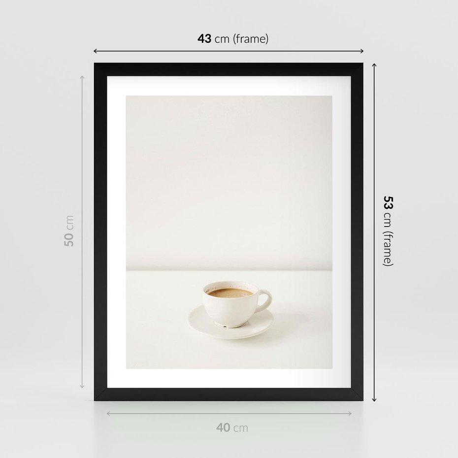 Plakat w ramie 40x50 - Kawa w Prostocie - kawa w filizance, białe tłó - rama czarna