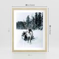Plakat w ramie 40x50 - Świąteczna Przygoda - renifer, śnieg - rama drewno